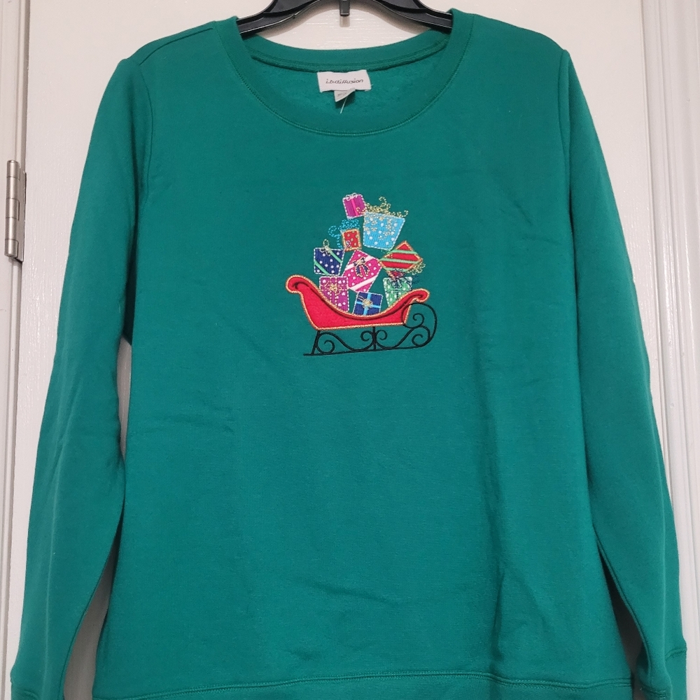 New Women's Chrismas Sweatshirt, sz Lg